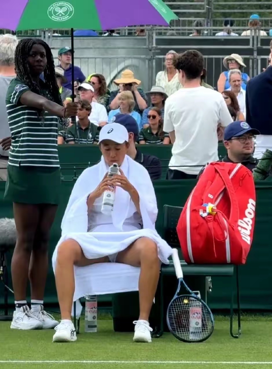 温网横扫戴维斯杯，兹维列夫关键制胜