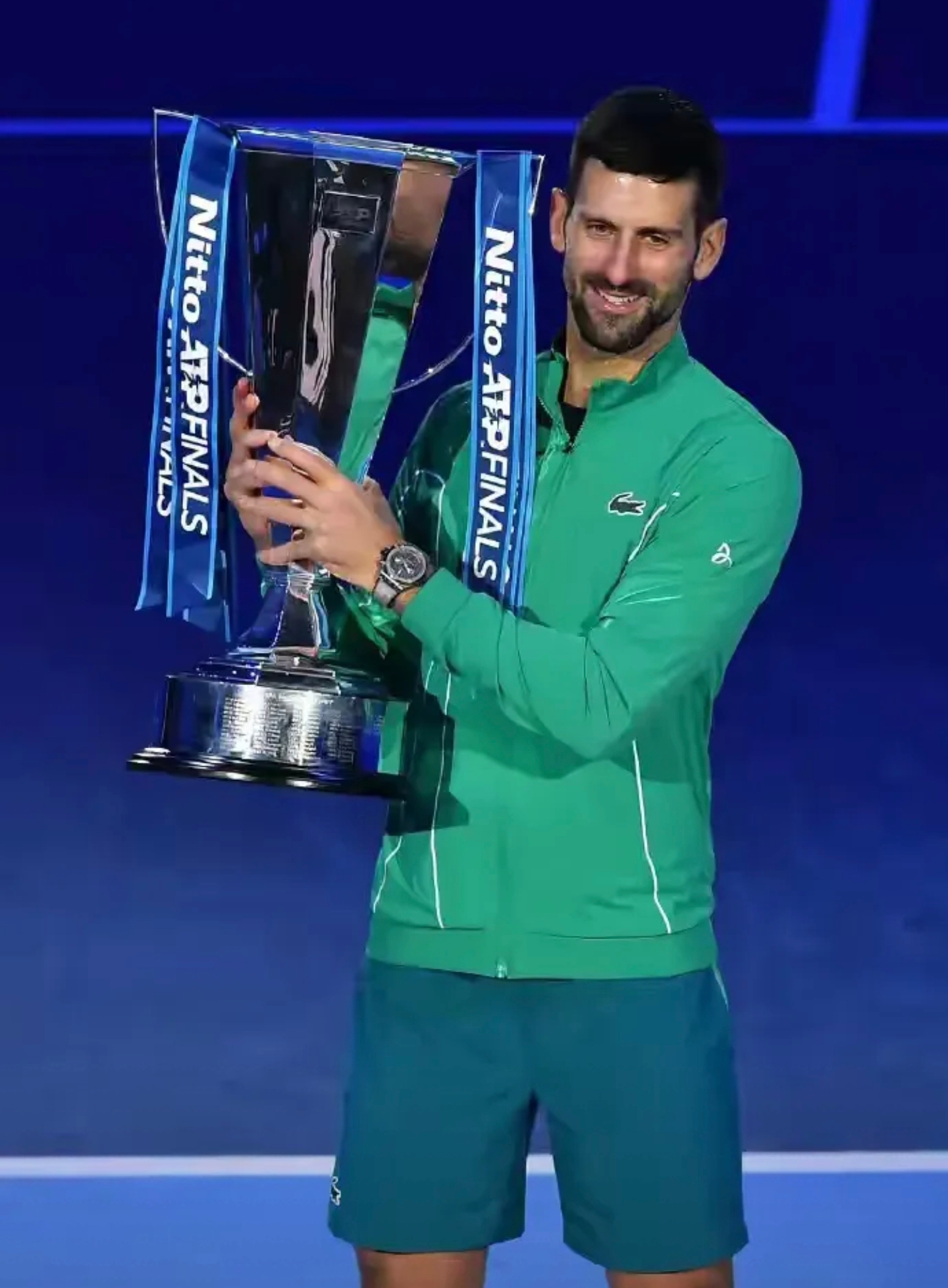 年终总决赛险胜澳网，德约科维奇扛起全队