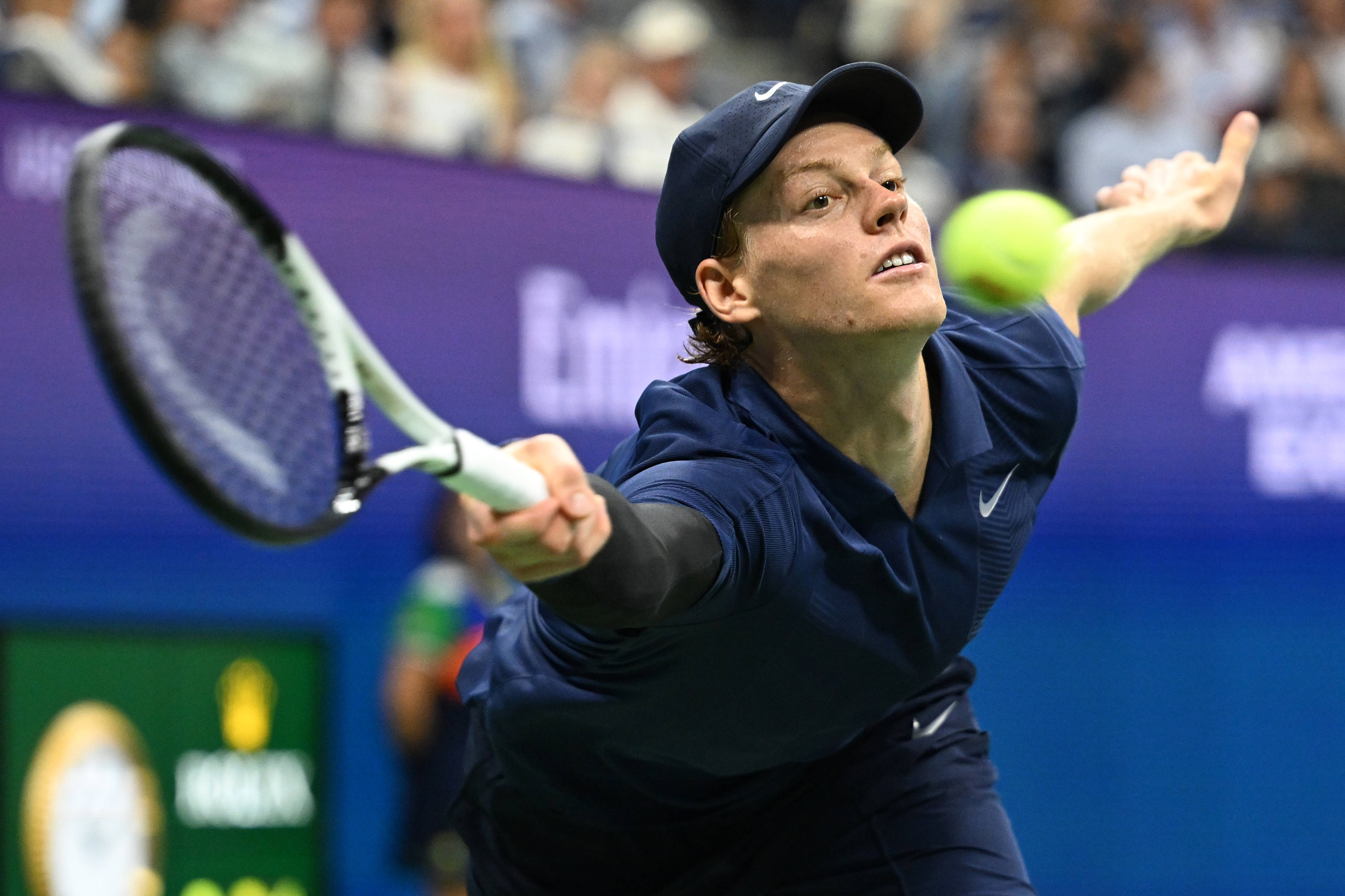 美网轻取拉沃尔杯,辛纳统治全场 美网轻取拉沃尔杯,辛纳统治全场