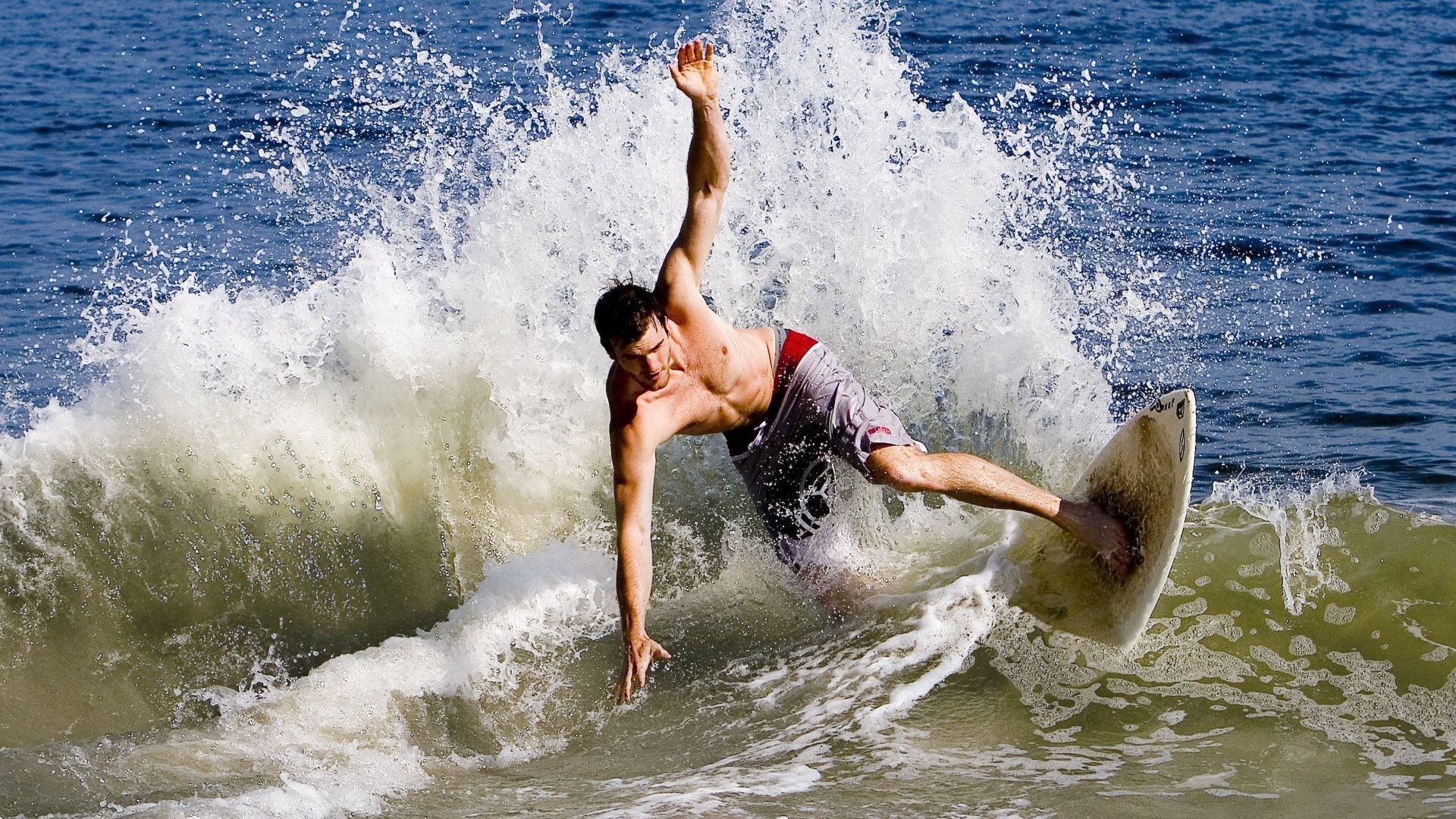 帕尔默一锤定音，雷恩争冠战上演玻利维亚式逆袭